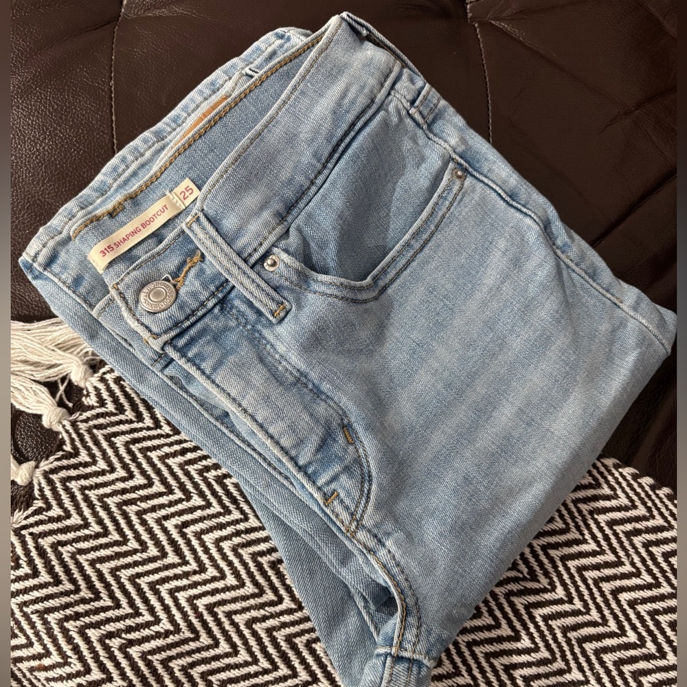 Levi's Women's Sky Blue Skinny Jeans